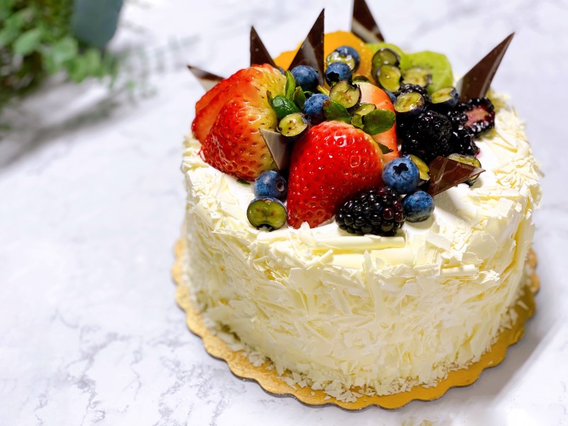 Simple Wedding Cake 1
